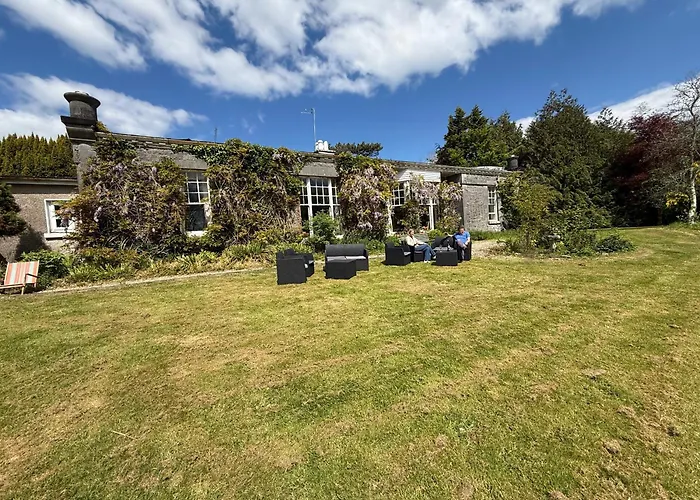 Shannon River House & Gardens